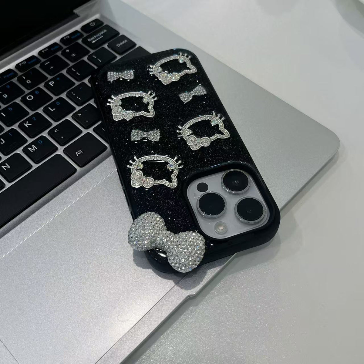 Compatible with Samsung Sparkling Bow Hello Kitty Phone Case