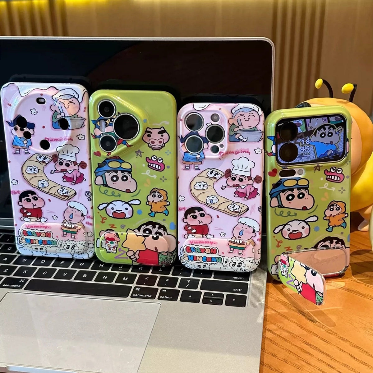 Crayon Shin-chan Portable Mirror Phone Case