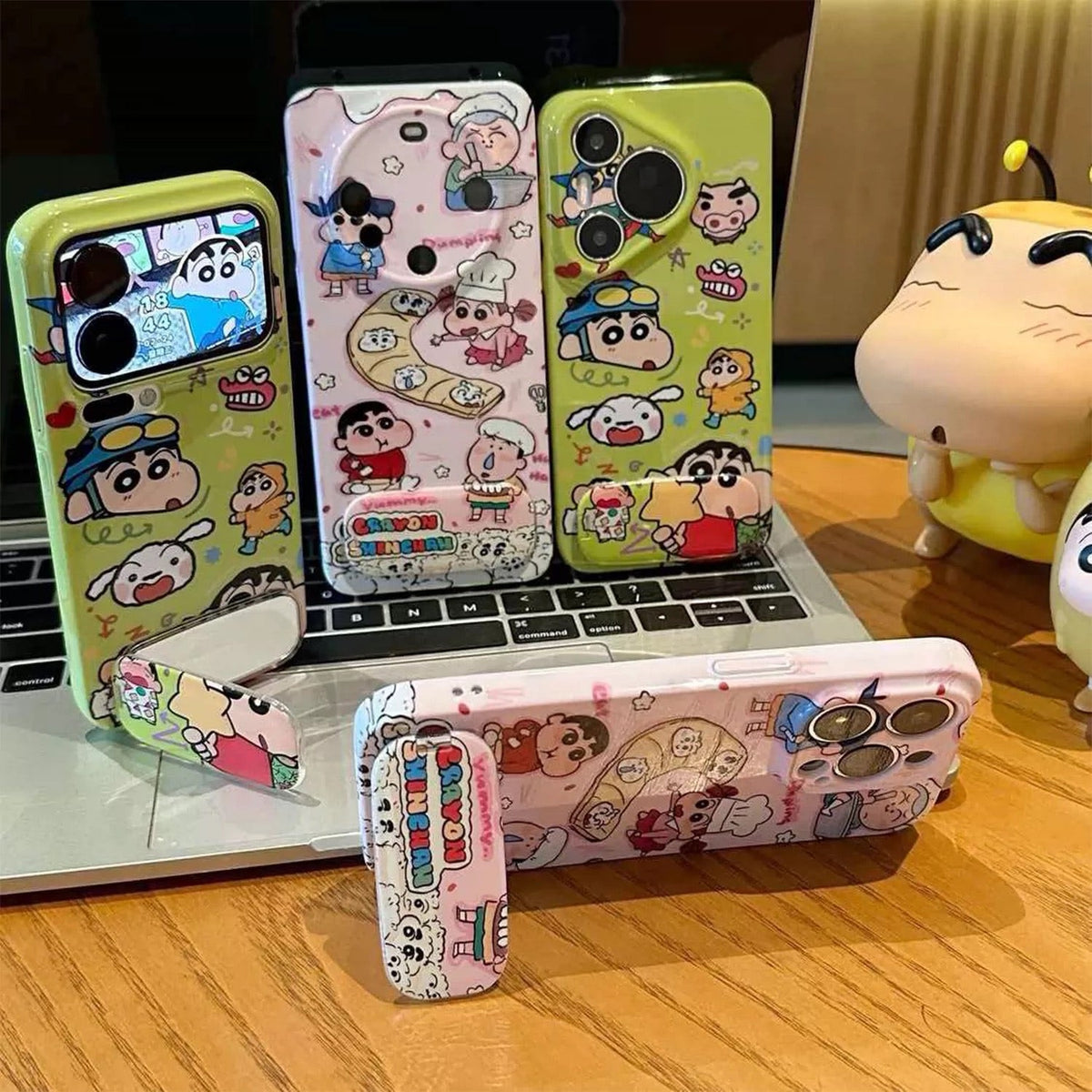 Crayon Shin-chan Portable Mirror Phone Case
