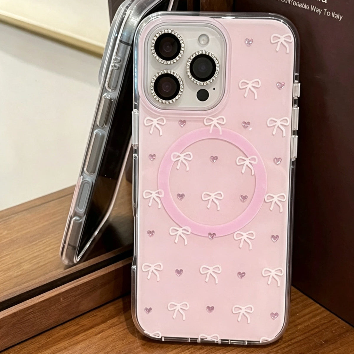 Screen-filling pink diamond hearts and bows + foldable stand + wrist strap