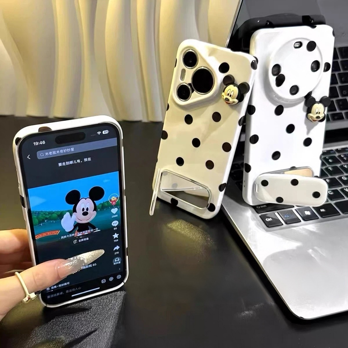 Suitable for Samsung polka-dot Mickey mirror-stand phone case