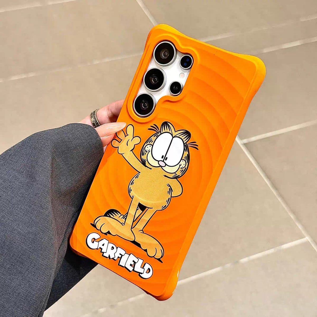 Suitable for Samsung Galaxy S24+ / S24 Plus (Tiger & Garfield) Phone Case with Kickstand and Wrist Strap