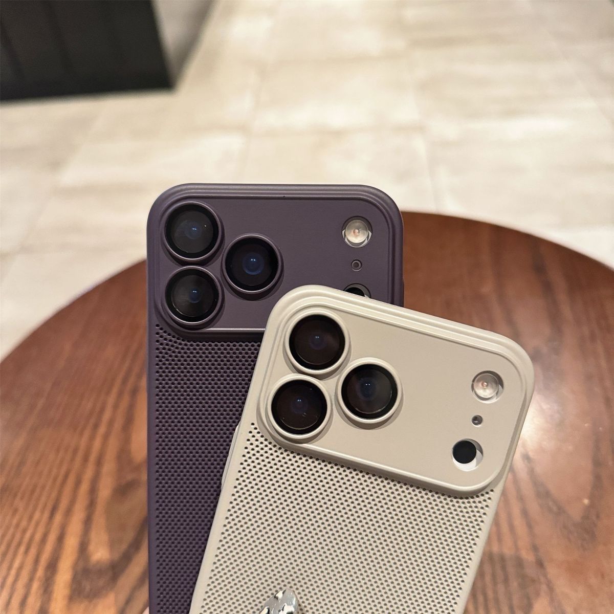 Honeycomb cooling phone case with lens film