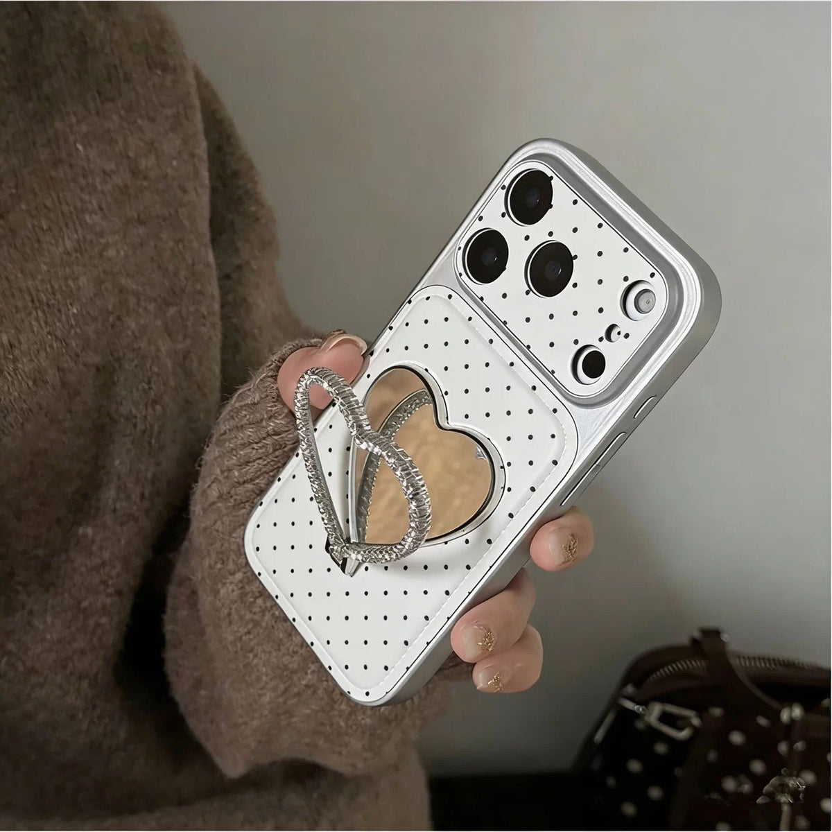 Polka Dot Heart-Shaped Stand Phone Case