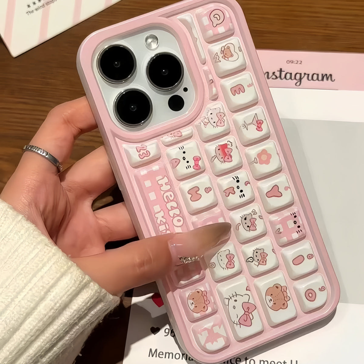 Kitty and Crayon Shin-chan niche keyboard phone case